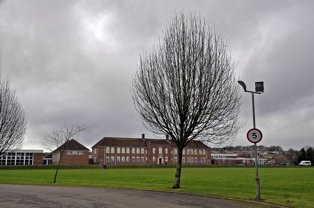 School warns pupils not to walk to lessons alone after girl threatened